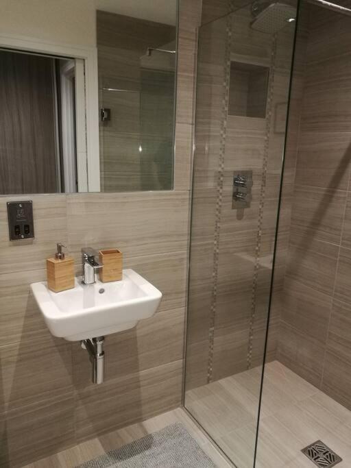 21 The Cocoa Suites York Dış mekan fotoğraf